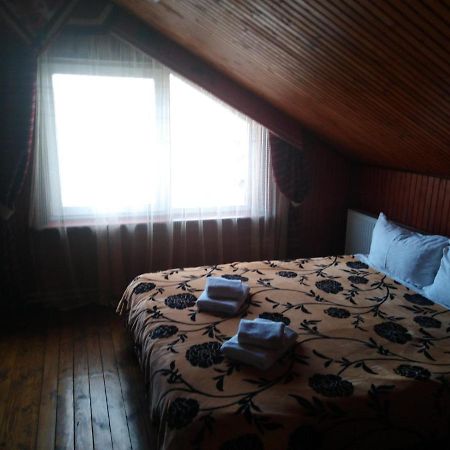 Guest House Лвив Екстериор снимка