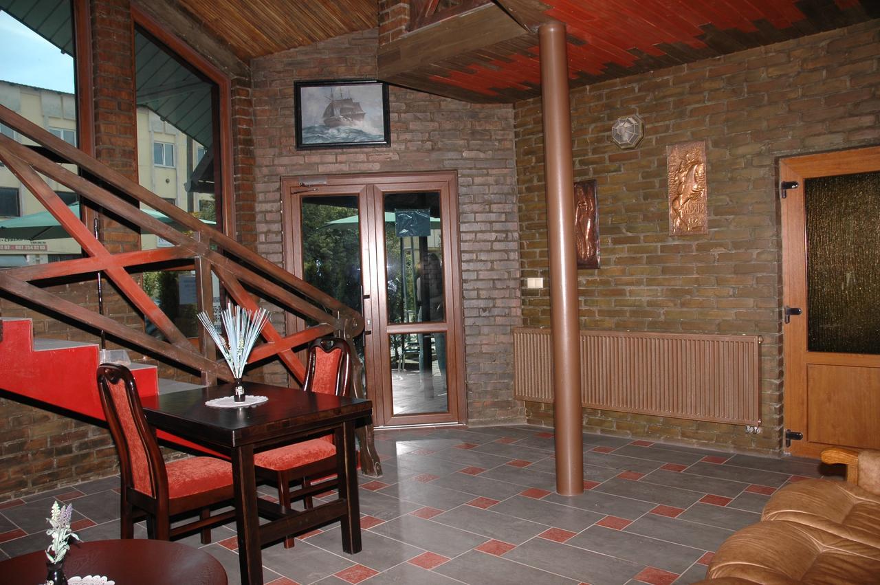 Guest House Лвив Екстериор снимка