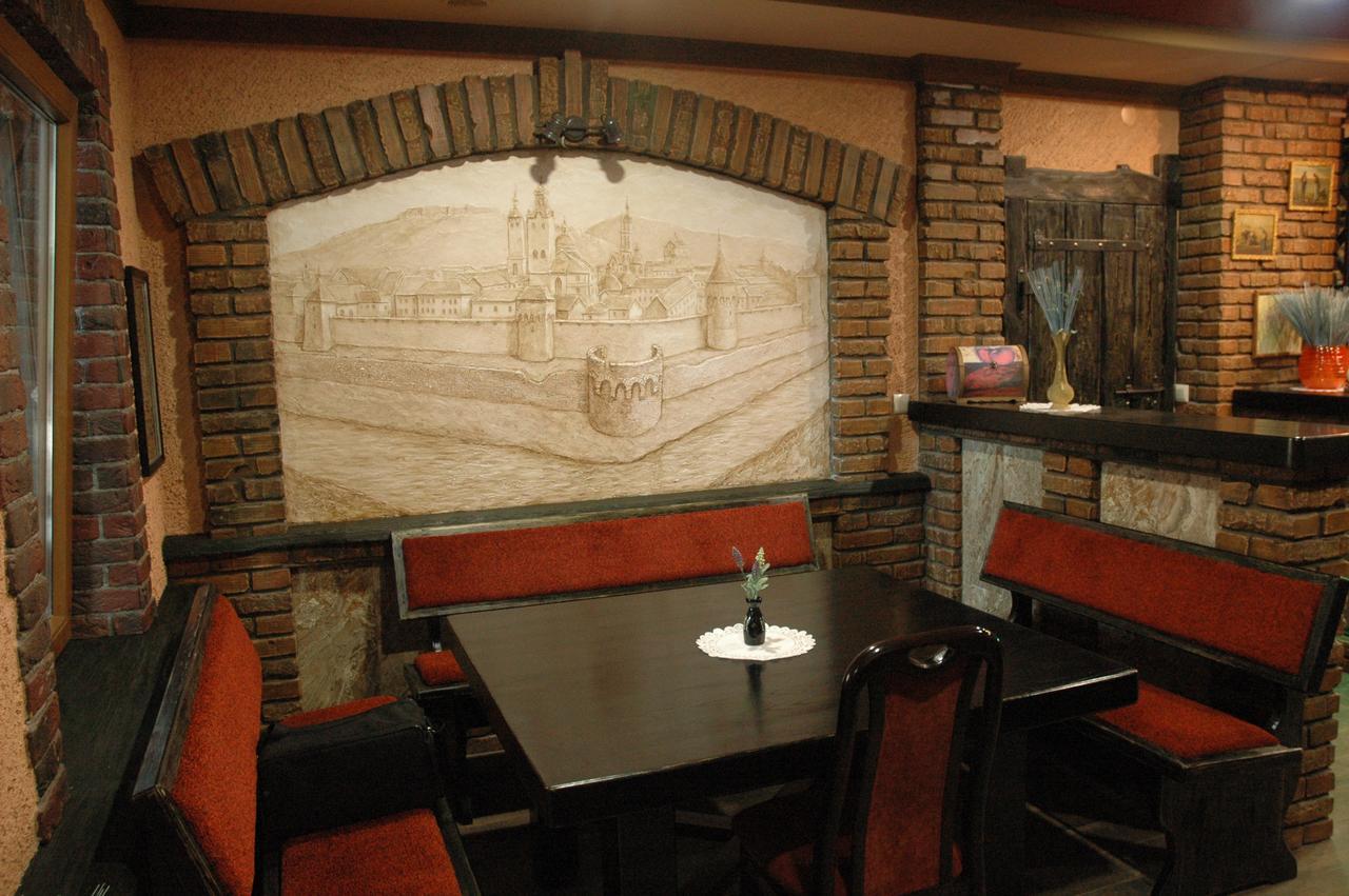 Guest House Лвив Екстериор снимка