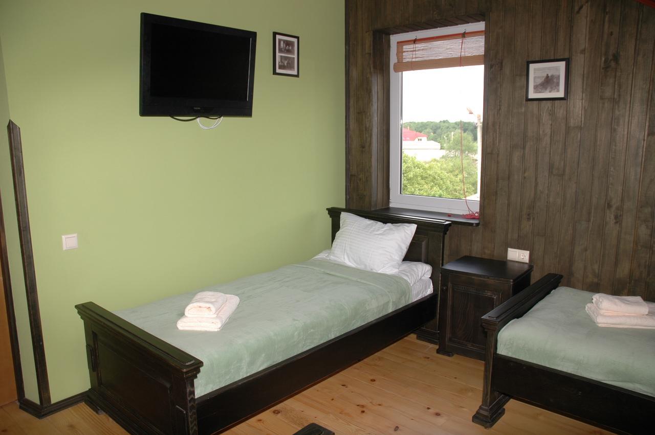 Guest House Лвив Екстериор снимка