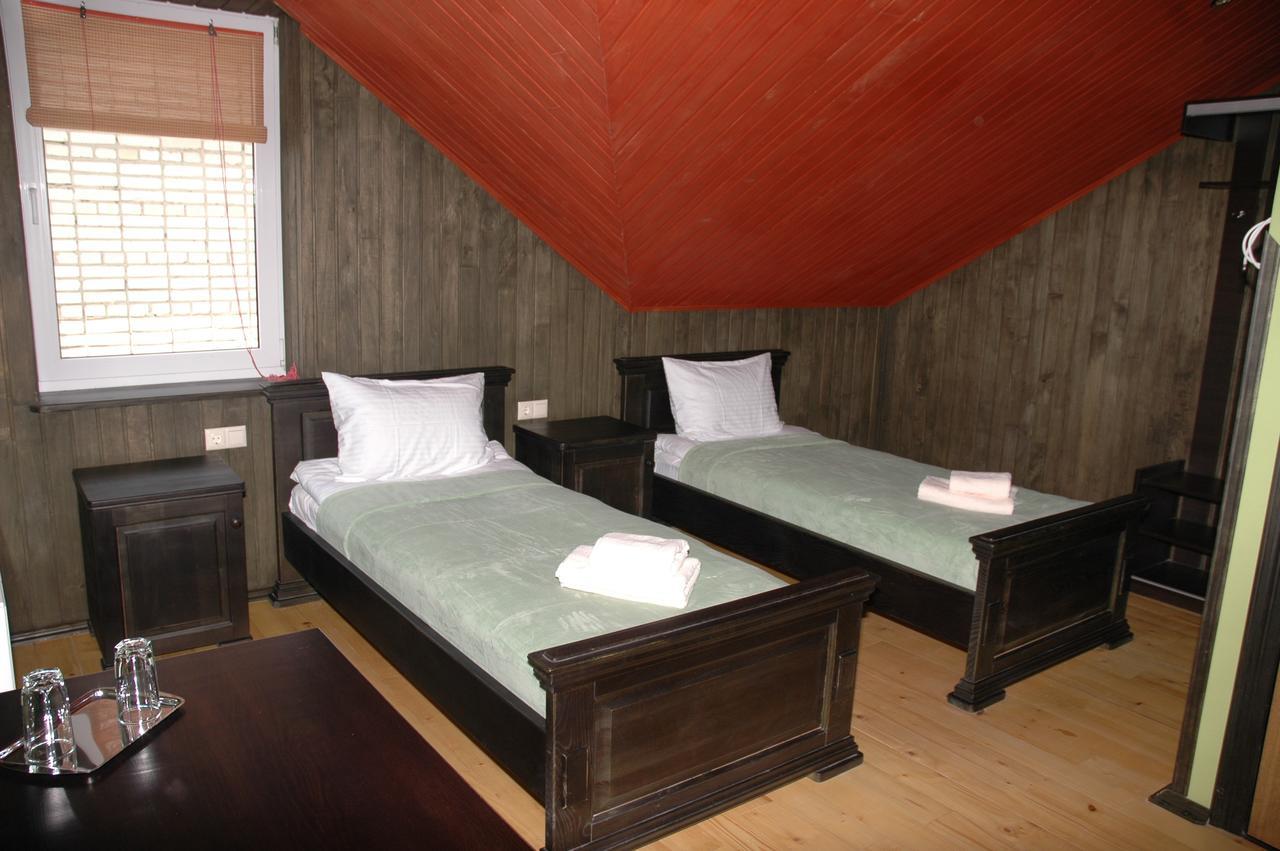 Guest House Лвив Екстериор снимка