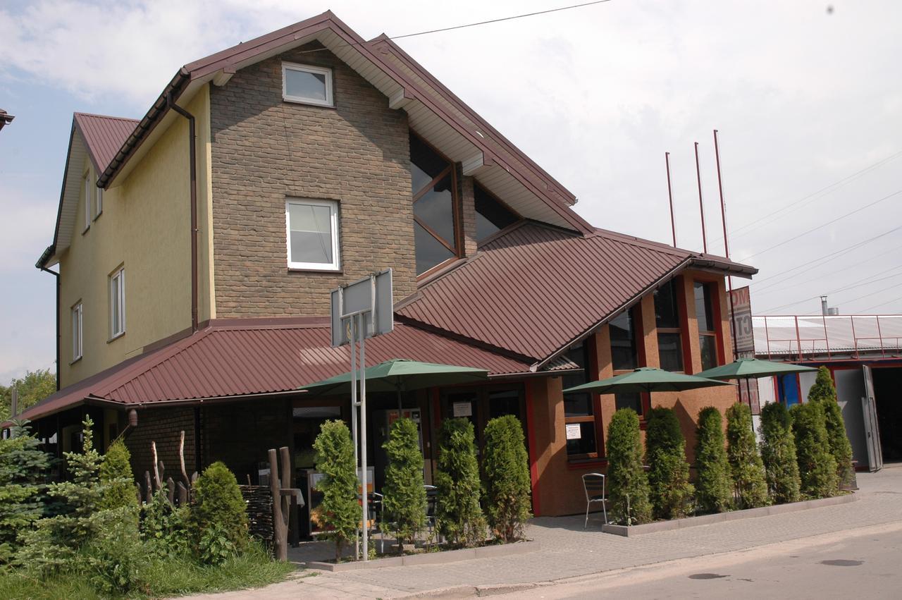 Guest House Лвив Екстериор снимка