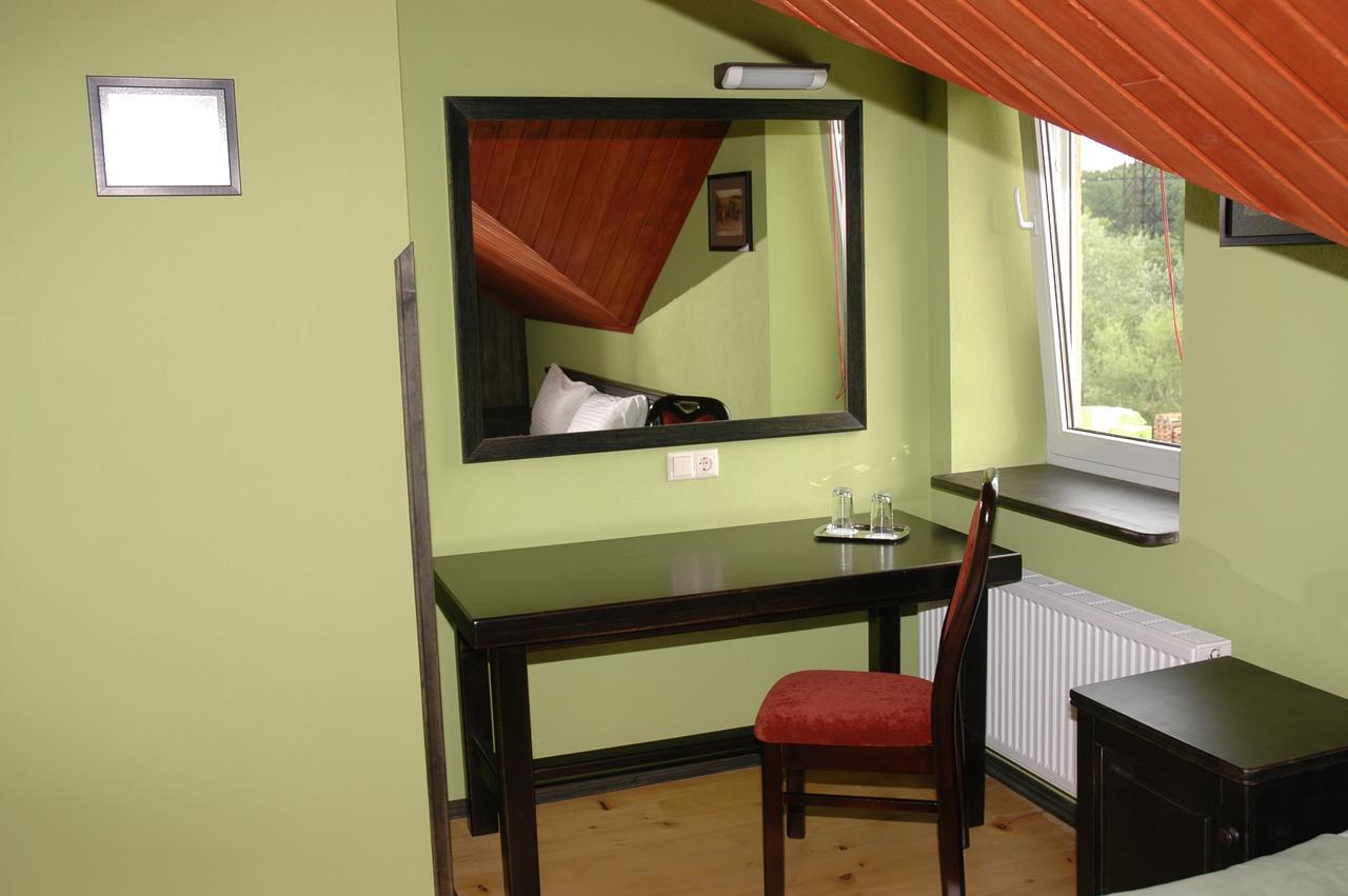 Guest House Лвив Екстериор снимка