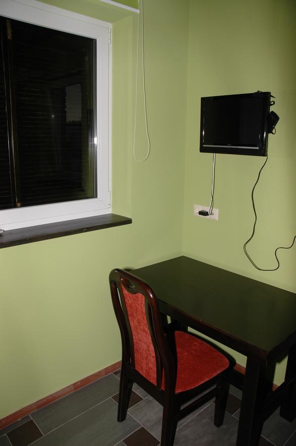 Guest House Лвив Екстериор снимка