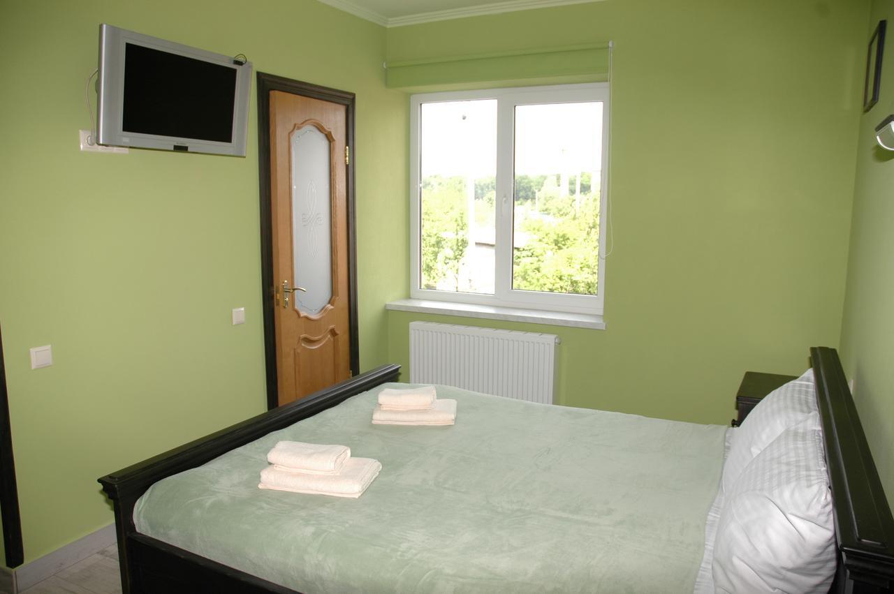 Guest House Лвив Екстериор снимка