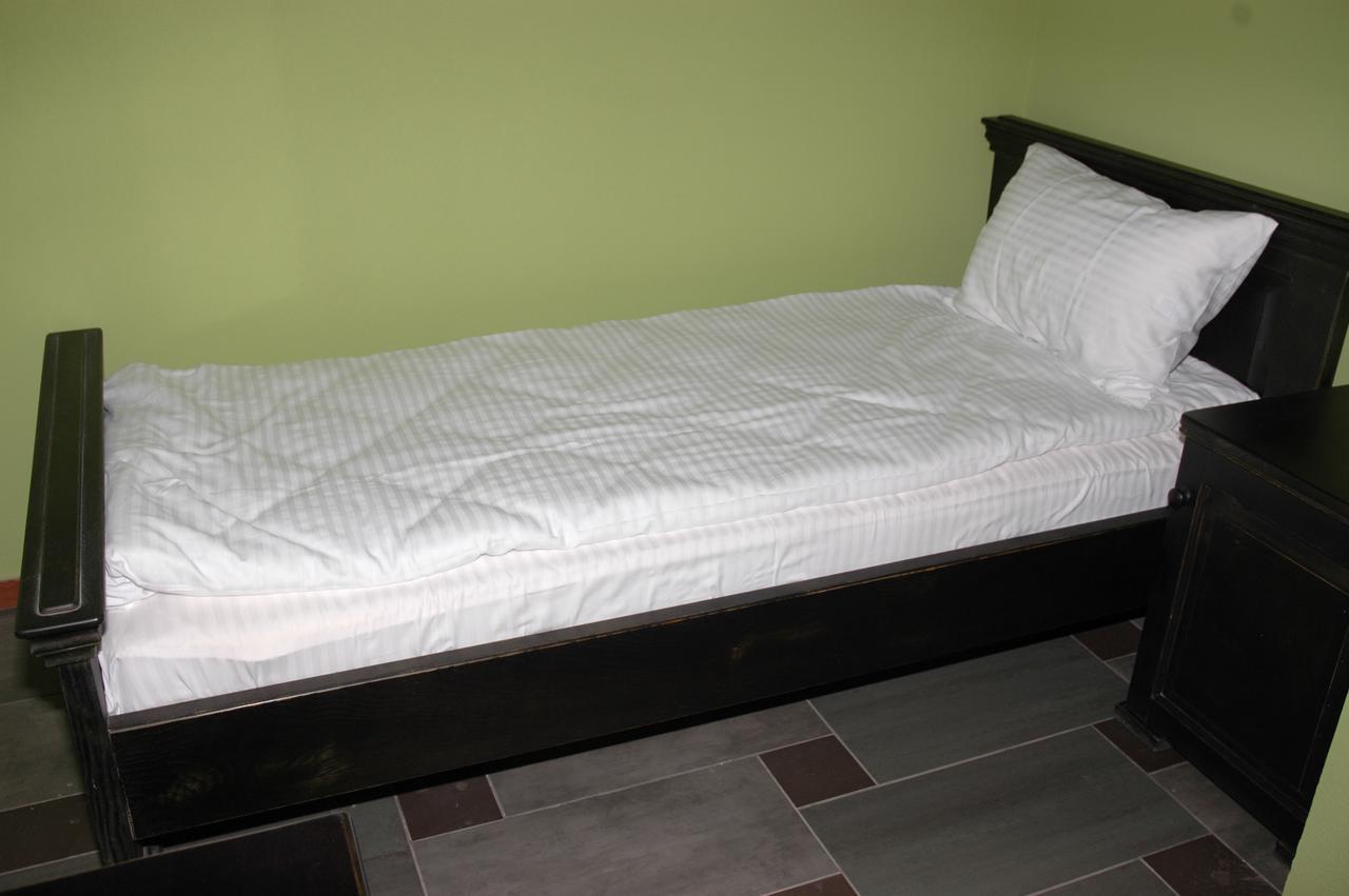 Guest House Лвив Екстериор снимка