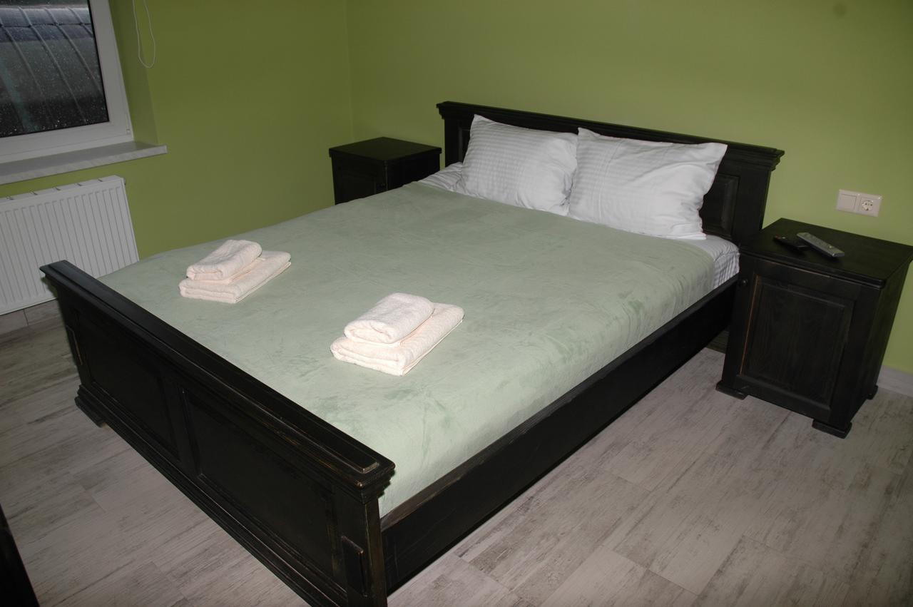 Guest House Лвив Екстериор снимка