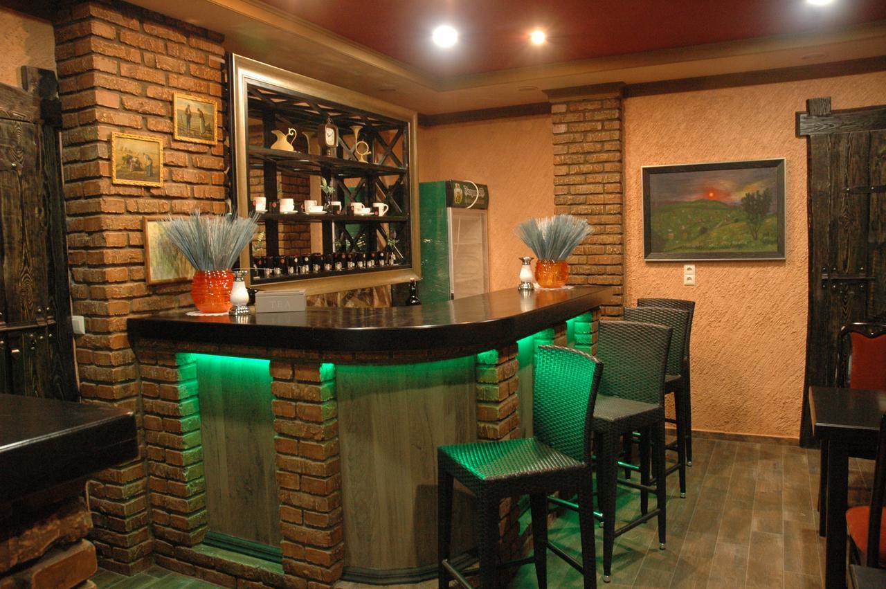 Guest House Лвив Екстериор снимка