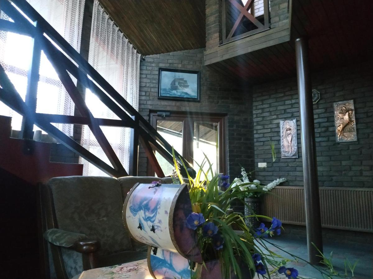 Guest House Лвив Екстериор снимка